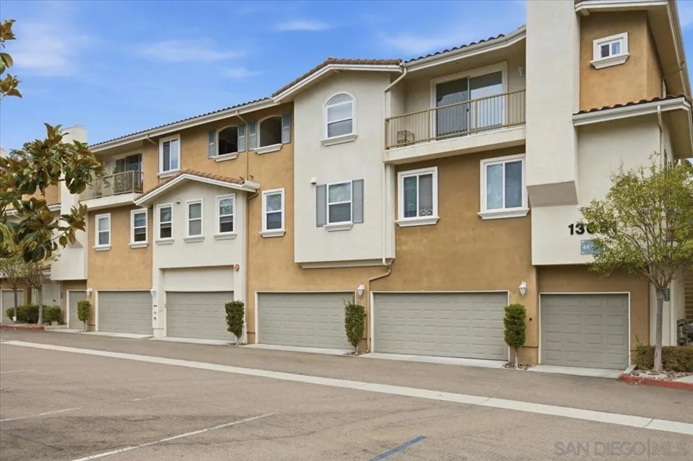 13051 Evening Creek Dr S #49 San Diego, CA 92128