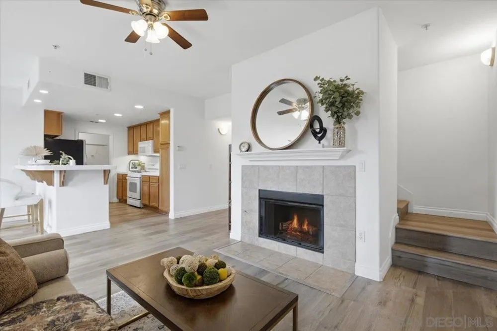 13051 Evening Creek Dr S #49 San Diego, CA 92128
