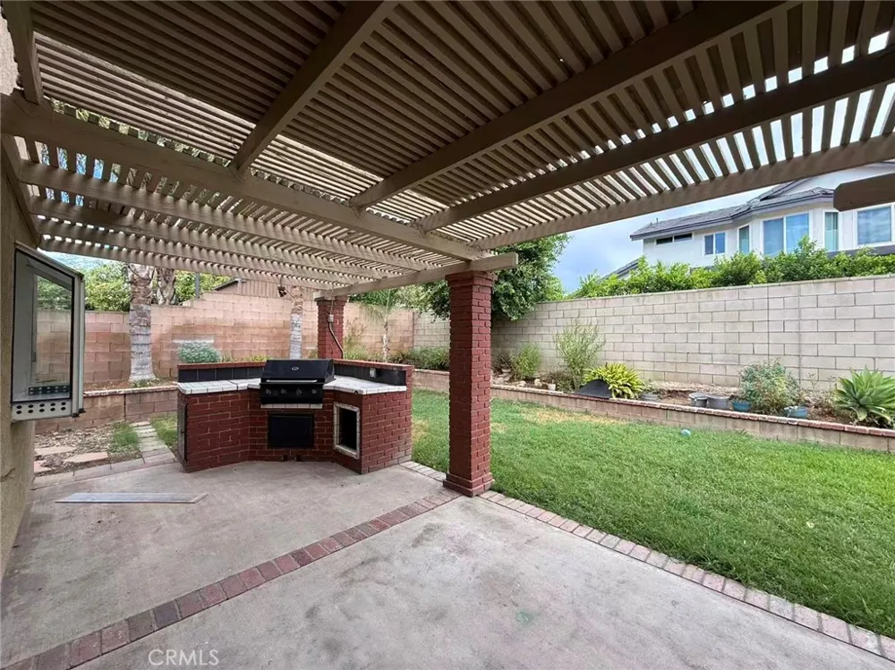 7873 elwood Place Fontana, CA 92336