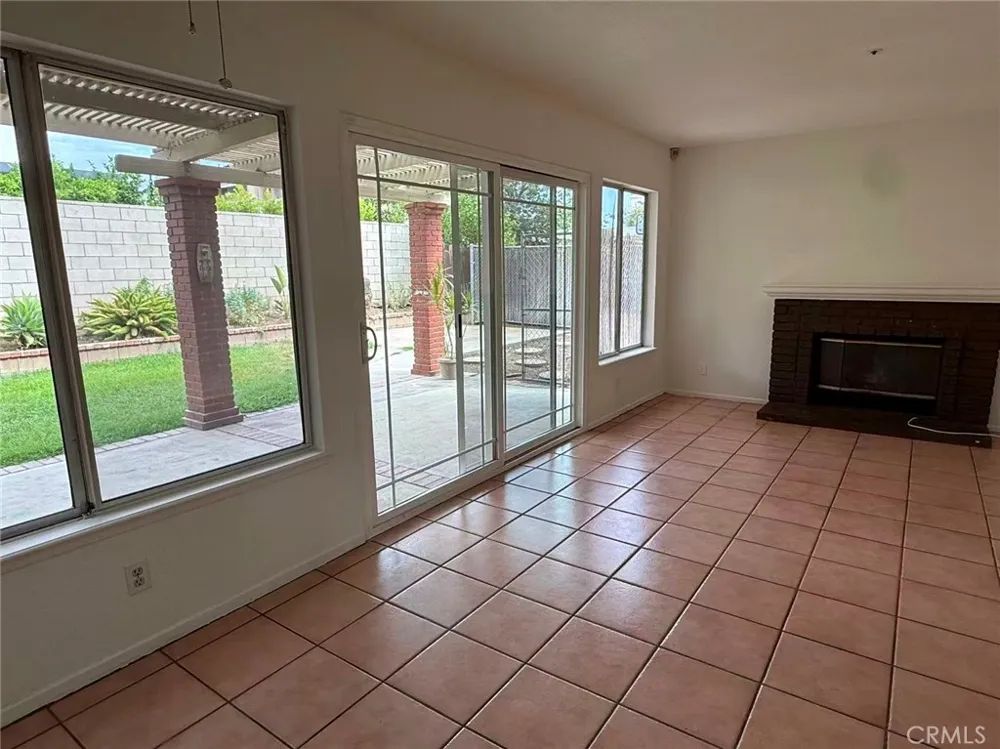 7873 elwood Place Fontana, CA 92336