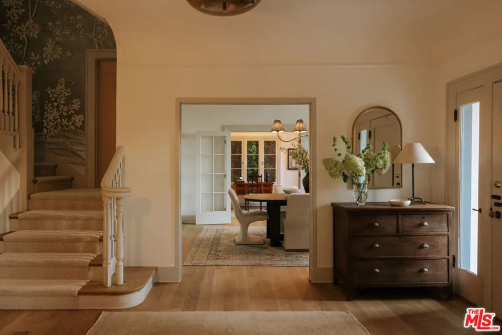2126 E Live Oak Drive Los Angeles, CA 90068