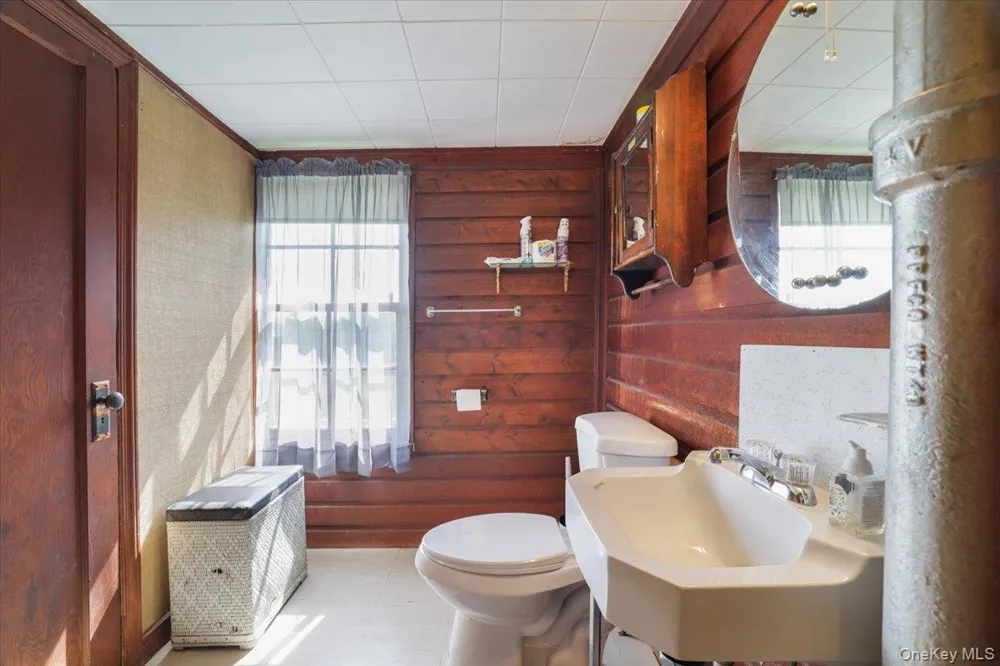21 Hans Fischer Road Bethel, NY 12726