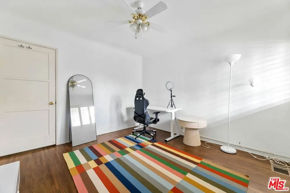 3014 URBAN AVENUE Santa Monica, CA 90404