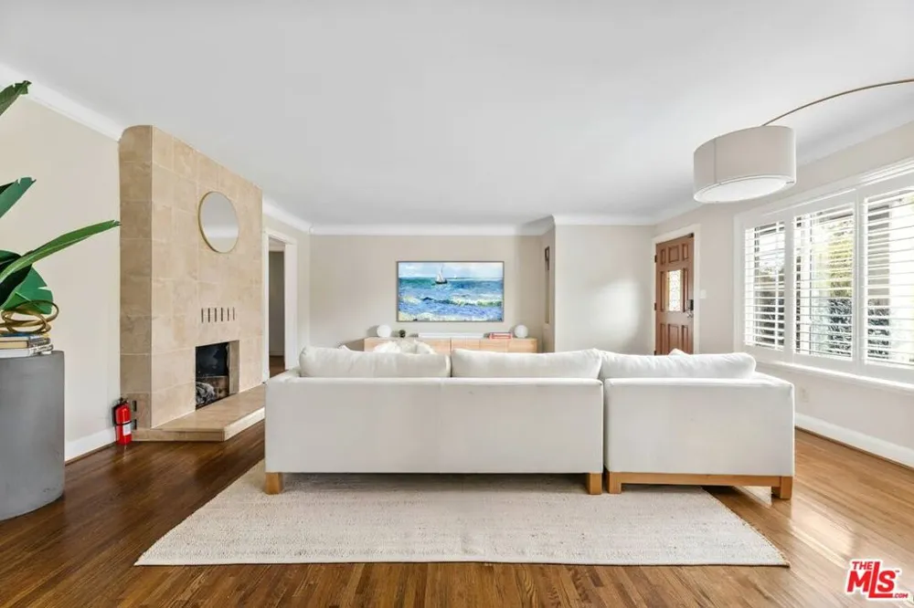 3014 URBAN AVENUE Santa Monica, CA 90404