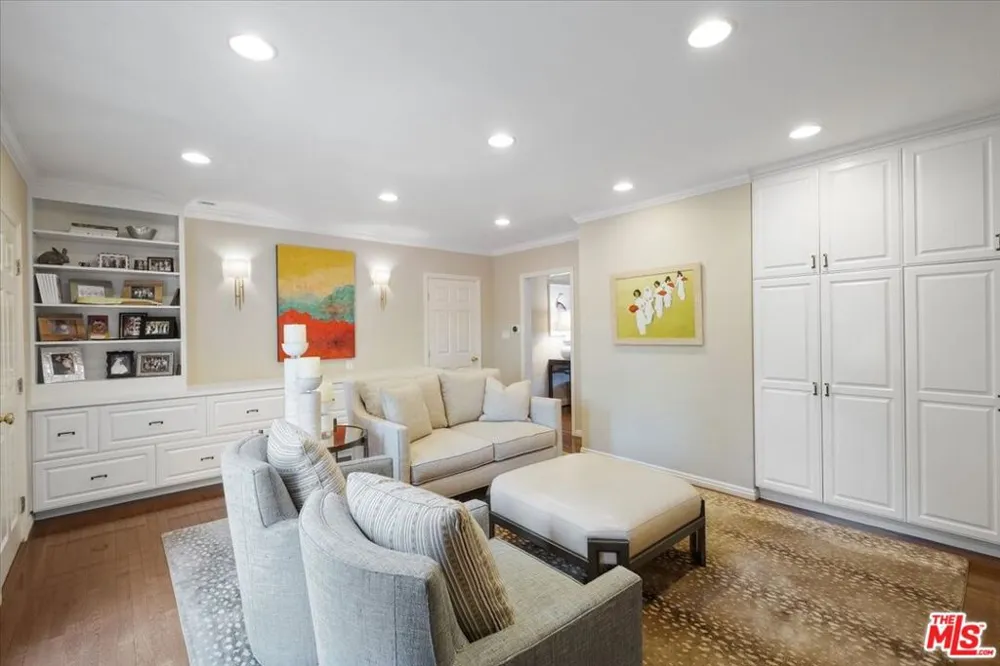 3014 URBAN AVENUE Santa Monica, CA 90404