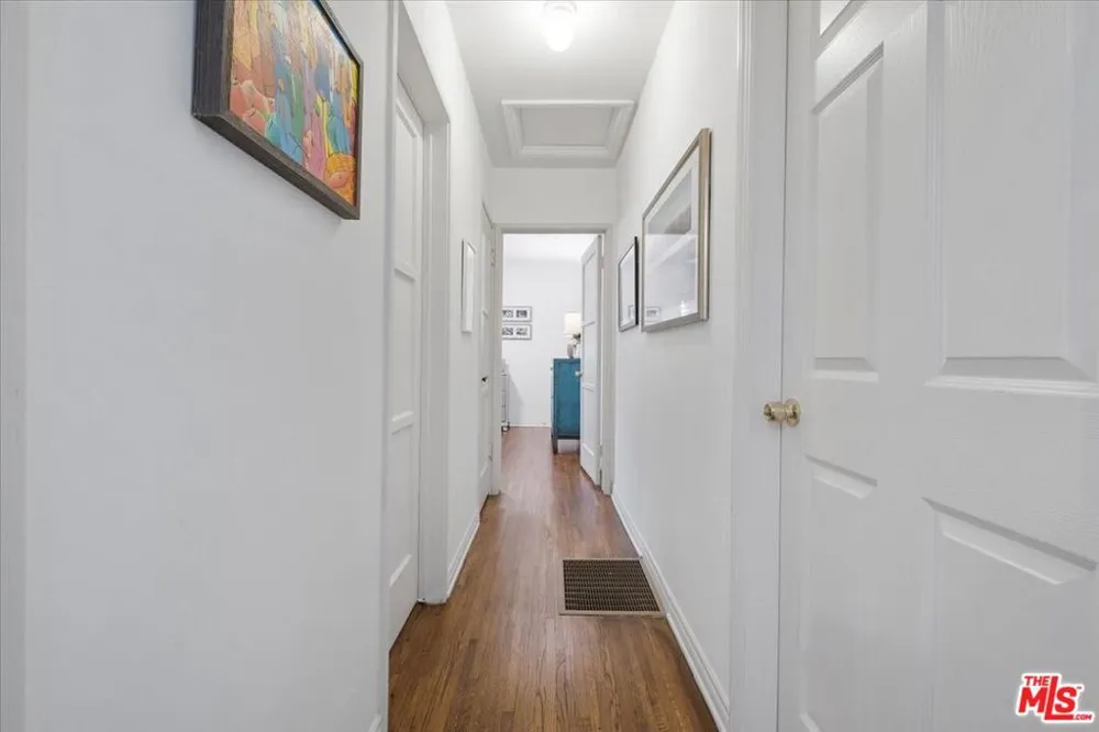 3014 URBAN AVENUE Santa Monica, CA 90404