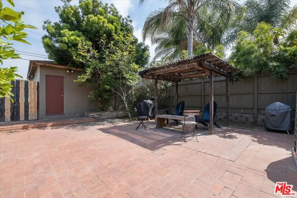 3014 URBAN AVENUE Santa Monica, CA 90404