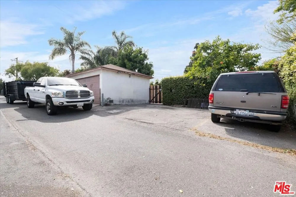 3014 URBAN AVENUE Santa Monica, CA 90404