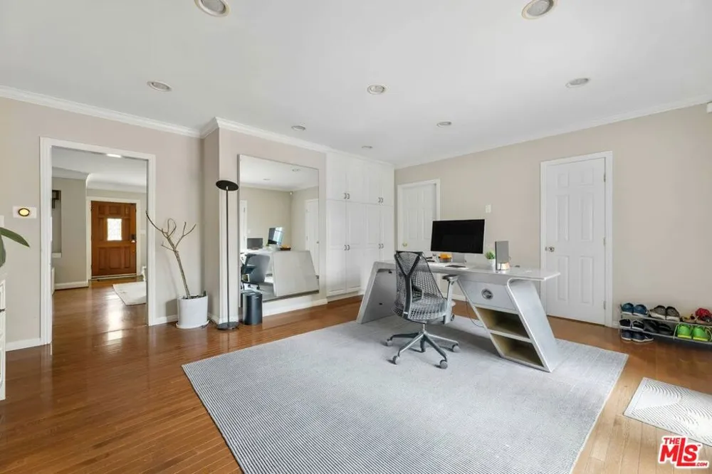 3014 URBAN AVENUE Santa Monica, CA 90404