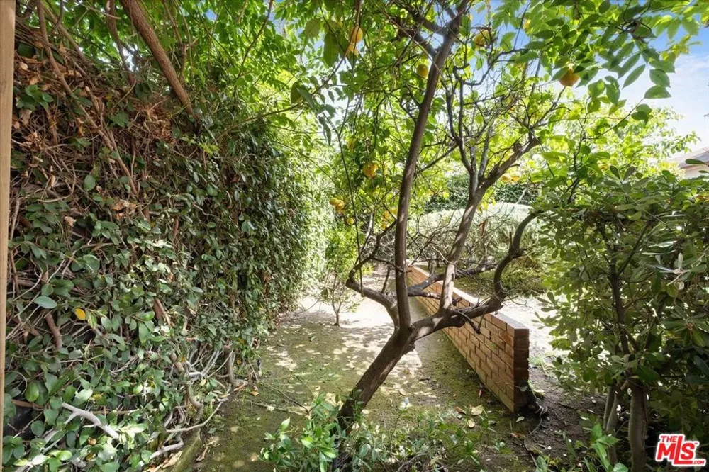 3014 URBAN AVENUE Santa Monica, CA 90404