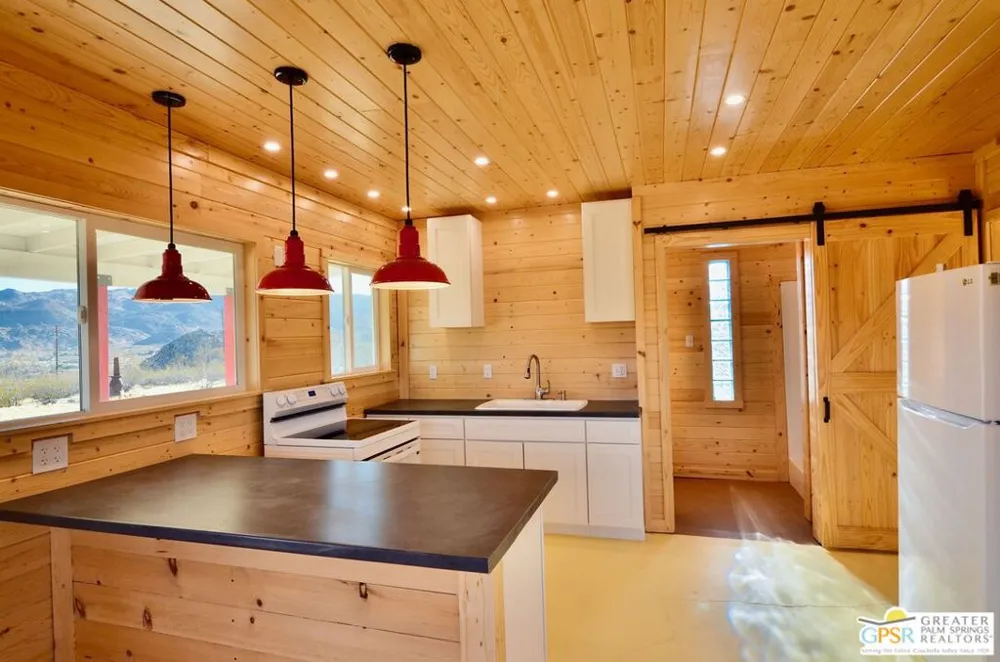 8490 Uphill Road Joshua Tree, CA 92252