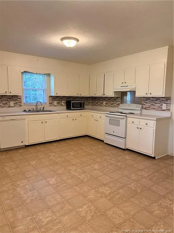 1610 Diplomat Drive Fayetteville, NC 28304