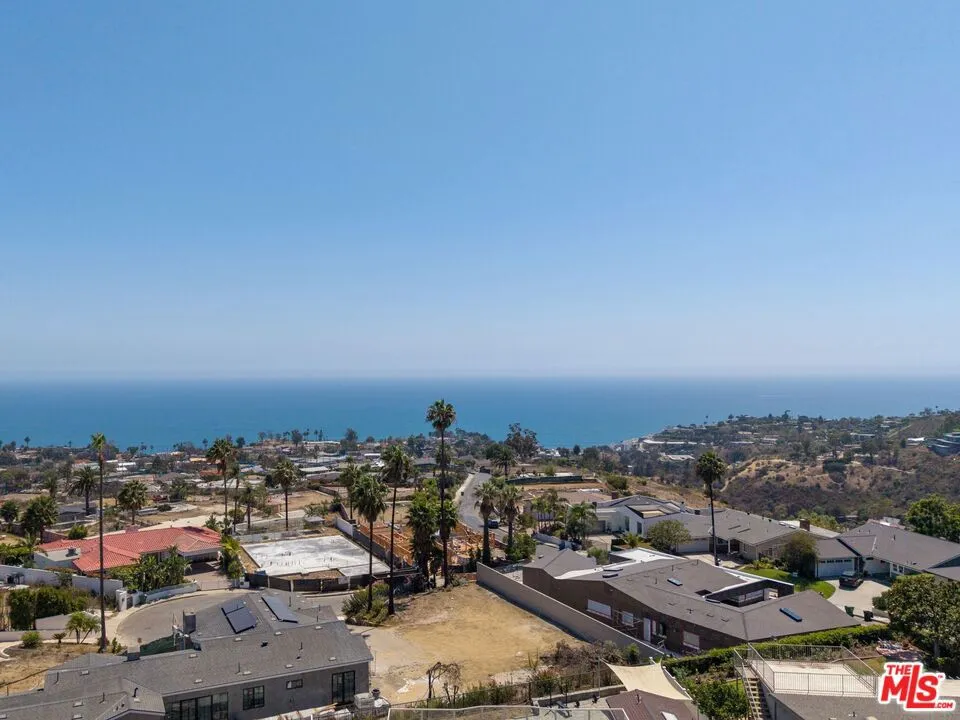 16915 Enchanted Place Los Angeles, CA 90272