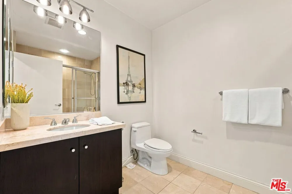 10800 Wilshire Boulevard #403 Los Angeles, CA 90024