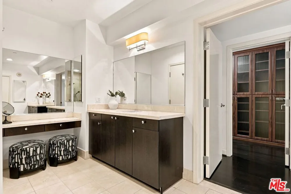 10800 Wilshire Boulevard #403 Los Angeles, CA 90024