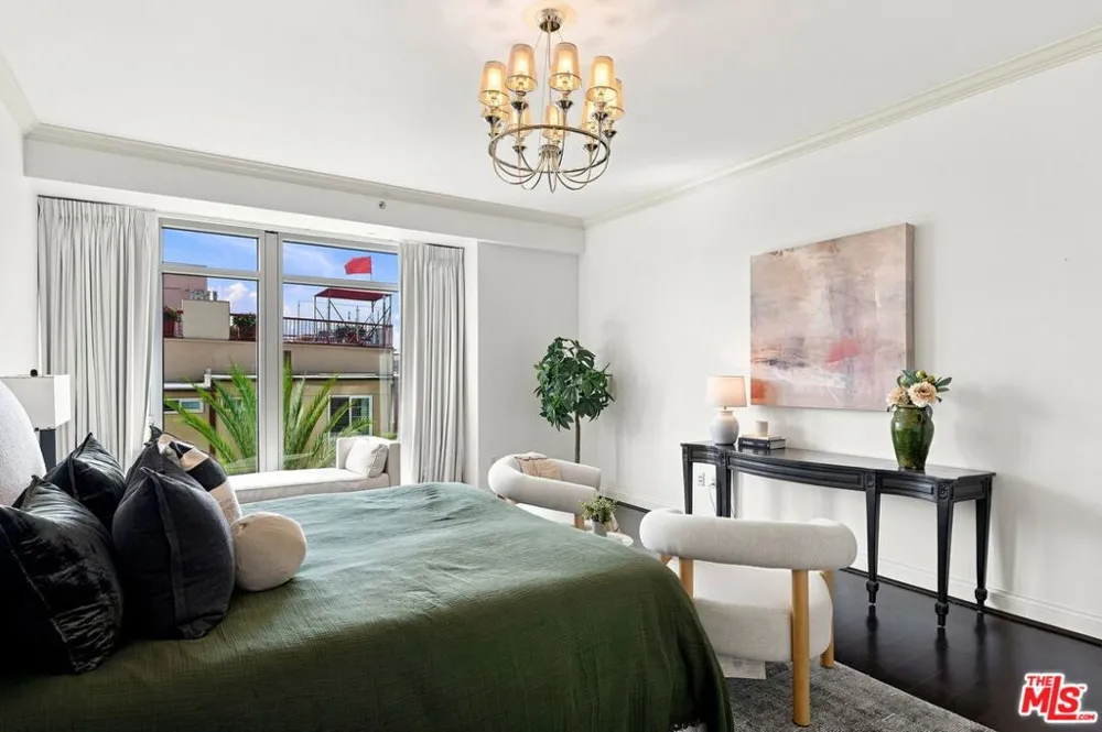 10800 Wilshire Boulevard #403 Los Angeles, CA 90024