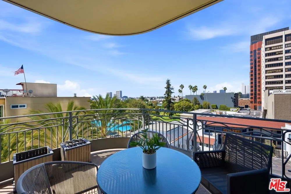 10800 Wilshire Boulevard #403 Los Angeles, CA 90024