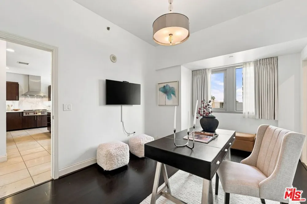 10800 Wilshire Boulevard #403 Los Angeles, CA 90024