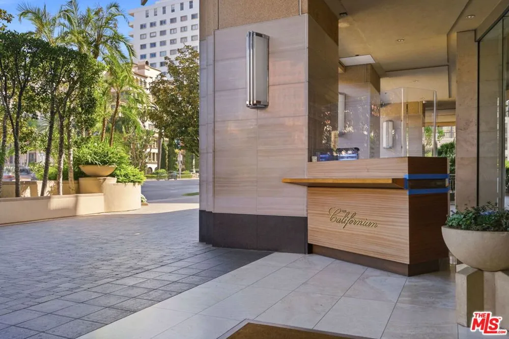 10800 Wilshire Boulevard #403 Los Angeles, CA 90024