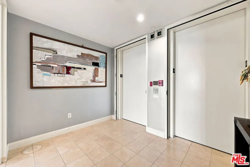 10800 Wilshire Boulevard #403 Los Angeles, CA 90024