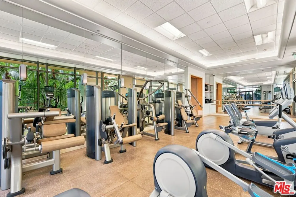 10800 Wilshire Boulevard #403 Los Angeles, CA 90024