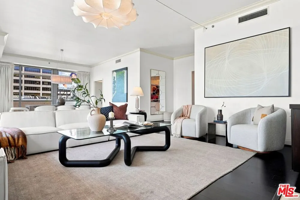 10800 Wilshire Boulevard #403 Los Angeles, CA 90024