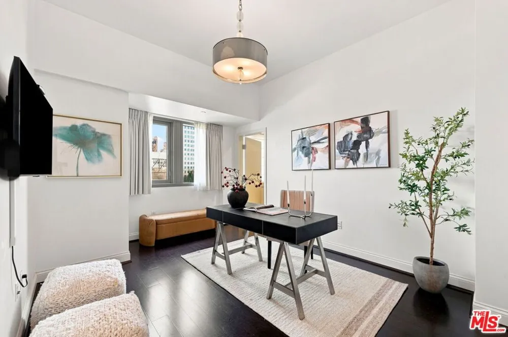 10800 Wilshire Boulevard #403 Los Angeles, CA 90024