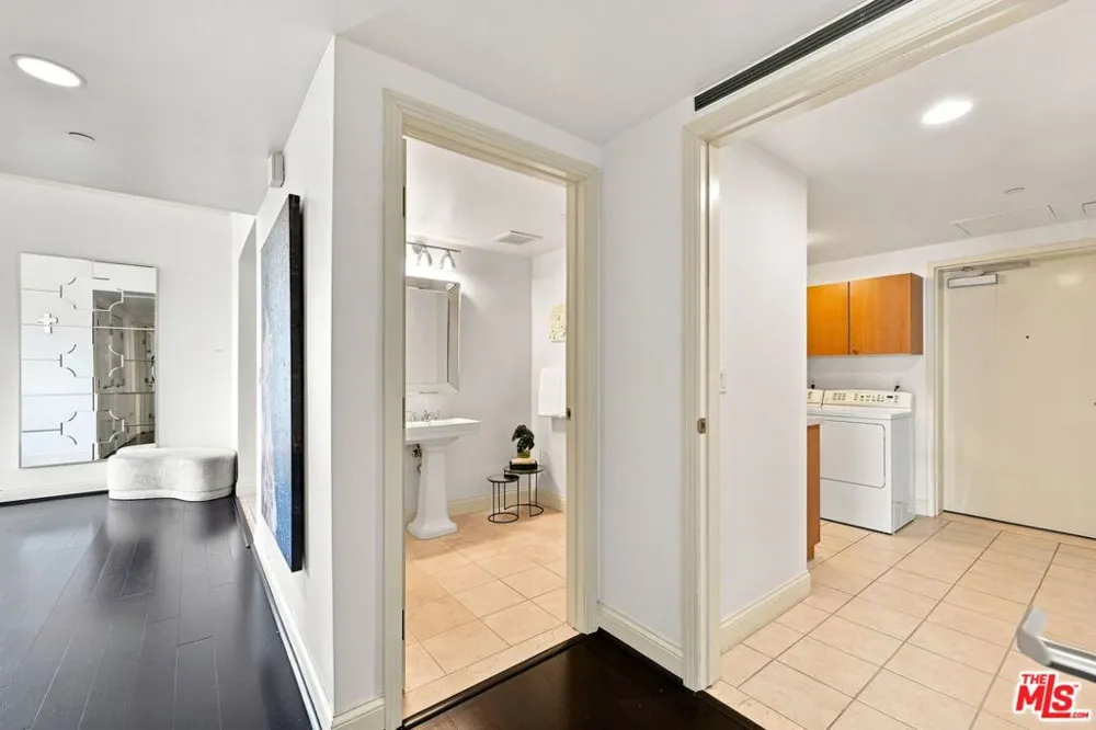 10800 Wilshire Boulevard #403 Los Angeles, CA 90024