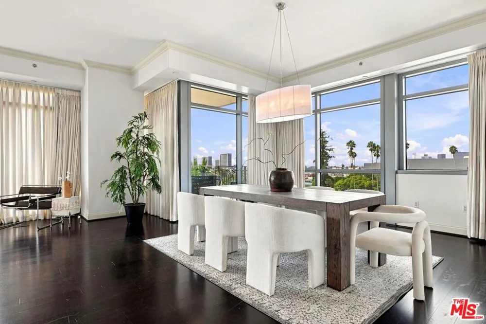 10800 Wilshire Boulevard #403 Los Angeles, CA 90024