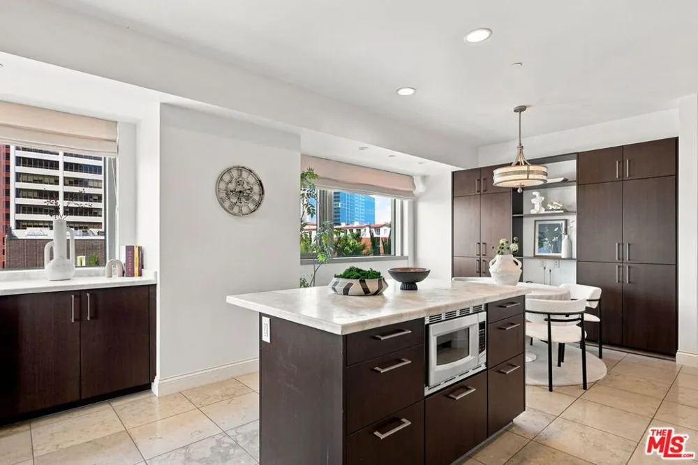 10800 Wilshire Boulevard #403 Los Angeles, CA 90024