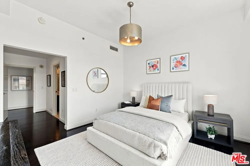 10800 Wilshire Boulevard #403 Los Angeles, CA 90024
