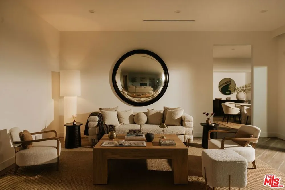 10122 Sunbrook Drive Los Angeles, CA 90210
