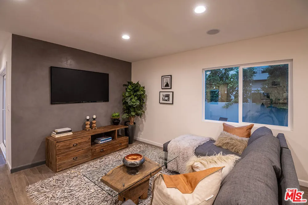 4370 Beck Avenue Studio City, CA 91604