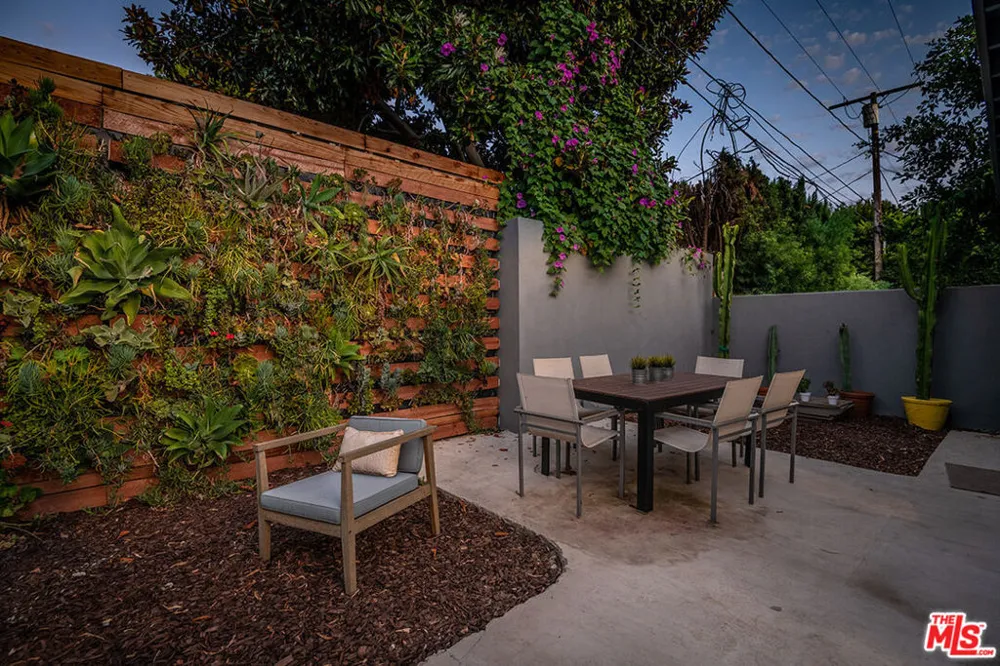 4370 Beck Avenue Studio City, CA 91604