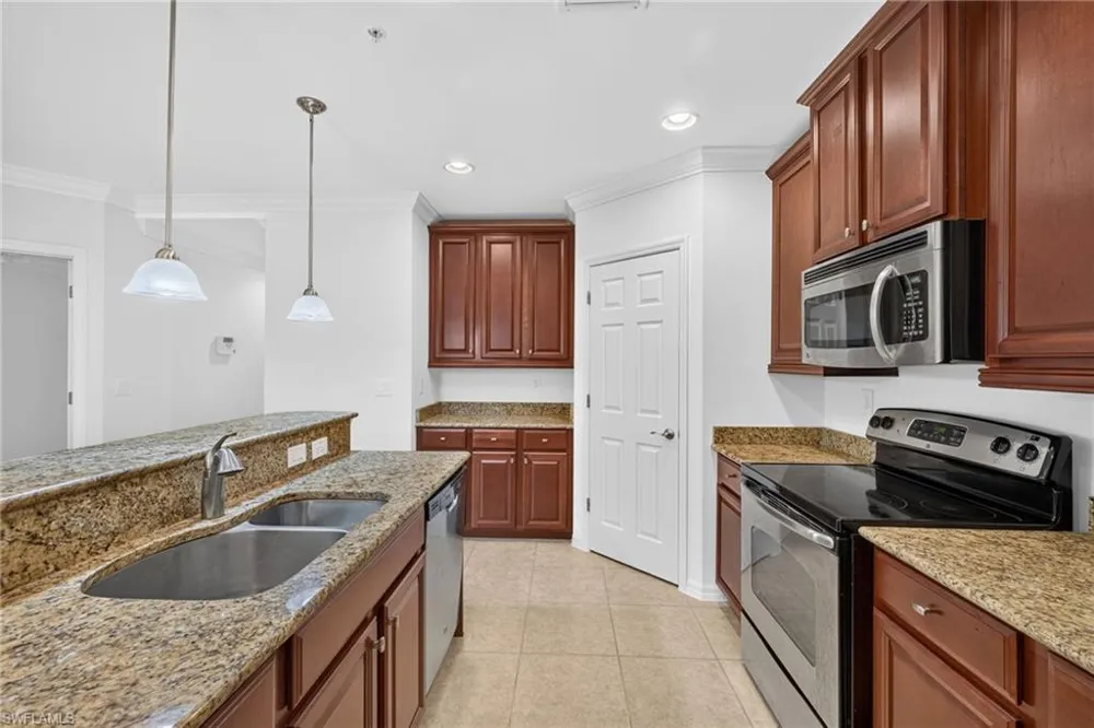 23421 Alamanda Drive #101 Estero, FL 34135