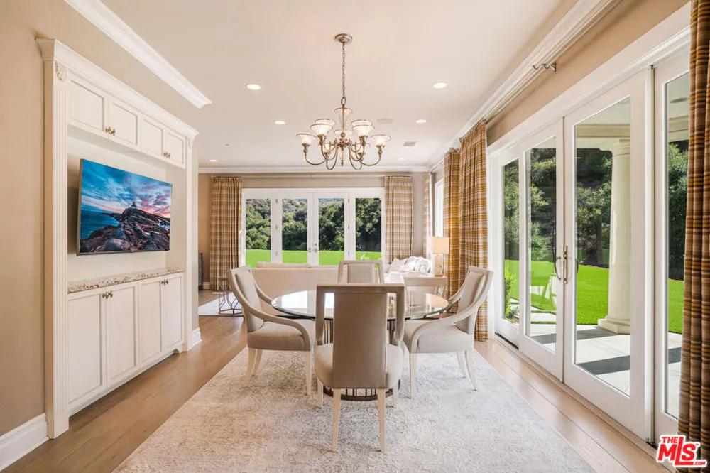 3063 W Stafford Road Thousand Oaks, CA 91361