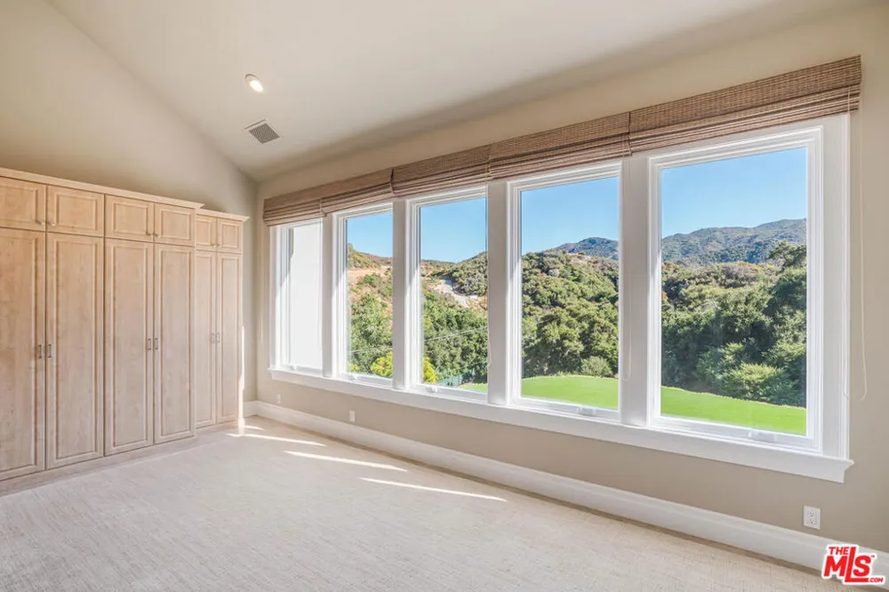 3063 W Stafford Road Thousand Oaks, CA 91361