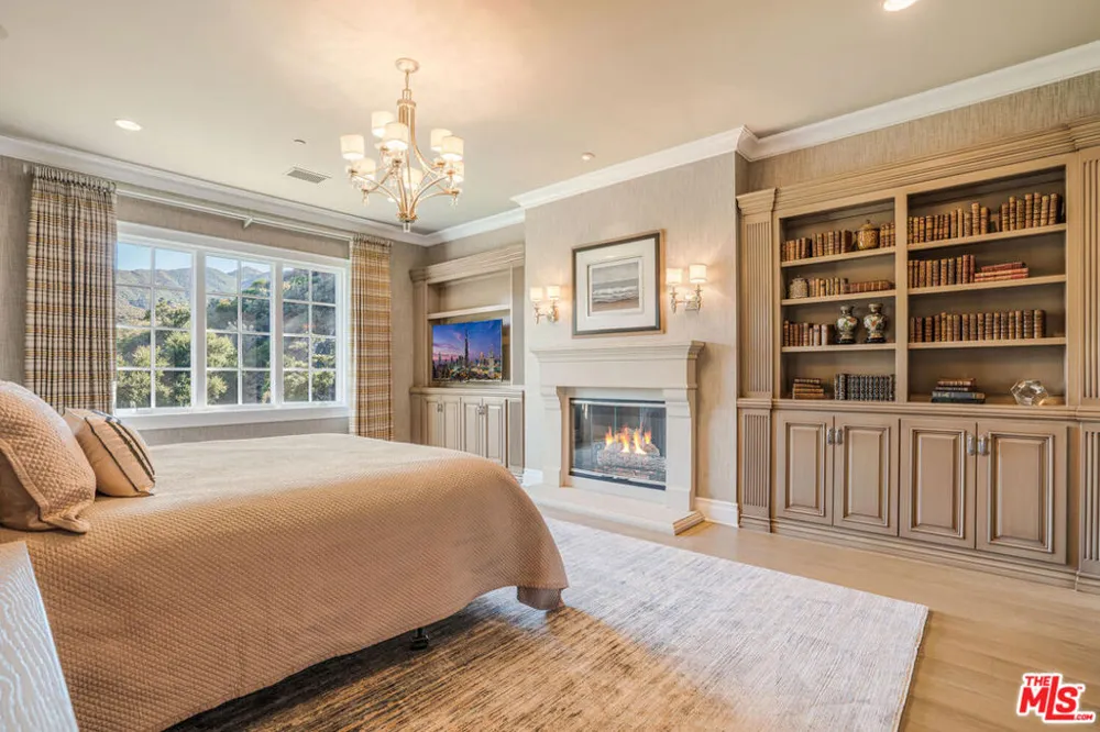 3063 W Stafford Road Thousand Oaks, CA 91361