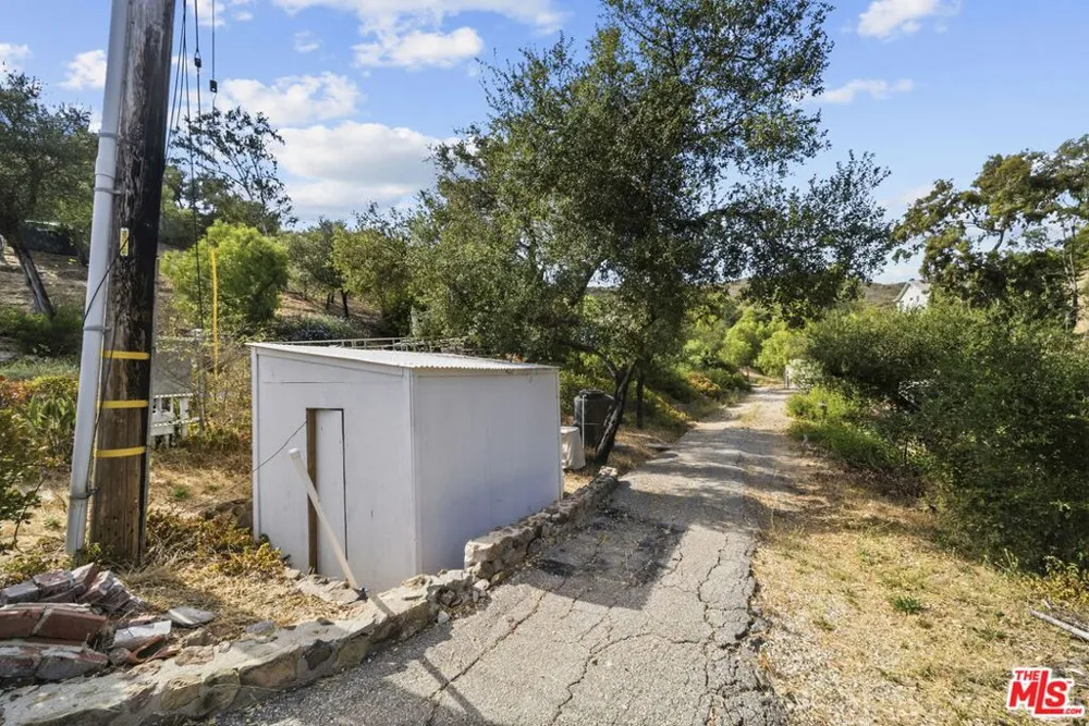 2911 S Foose Road Malibu, CA 90265