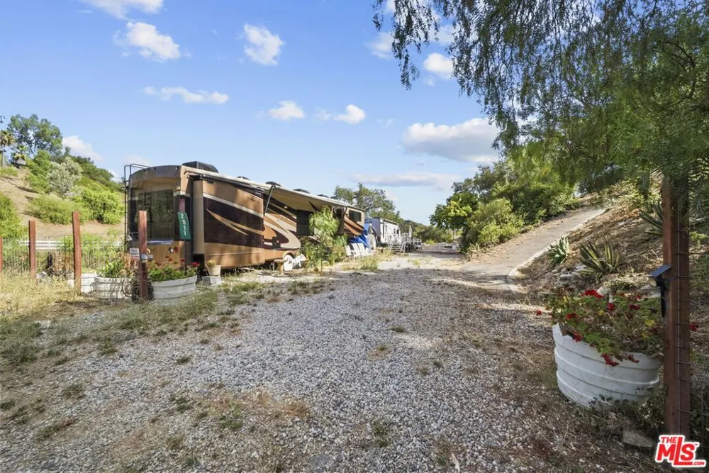 2911 S Foose Road Malibu, CA 90265