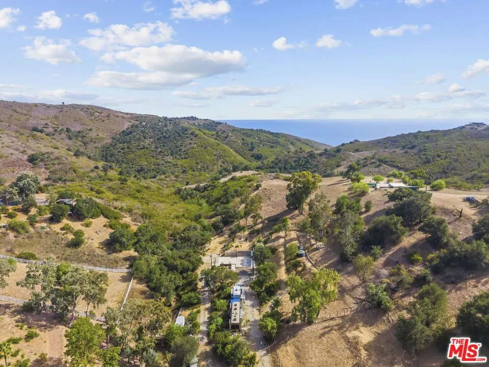 2911 S Foose Road Malibu, CA 90265