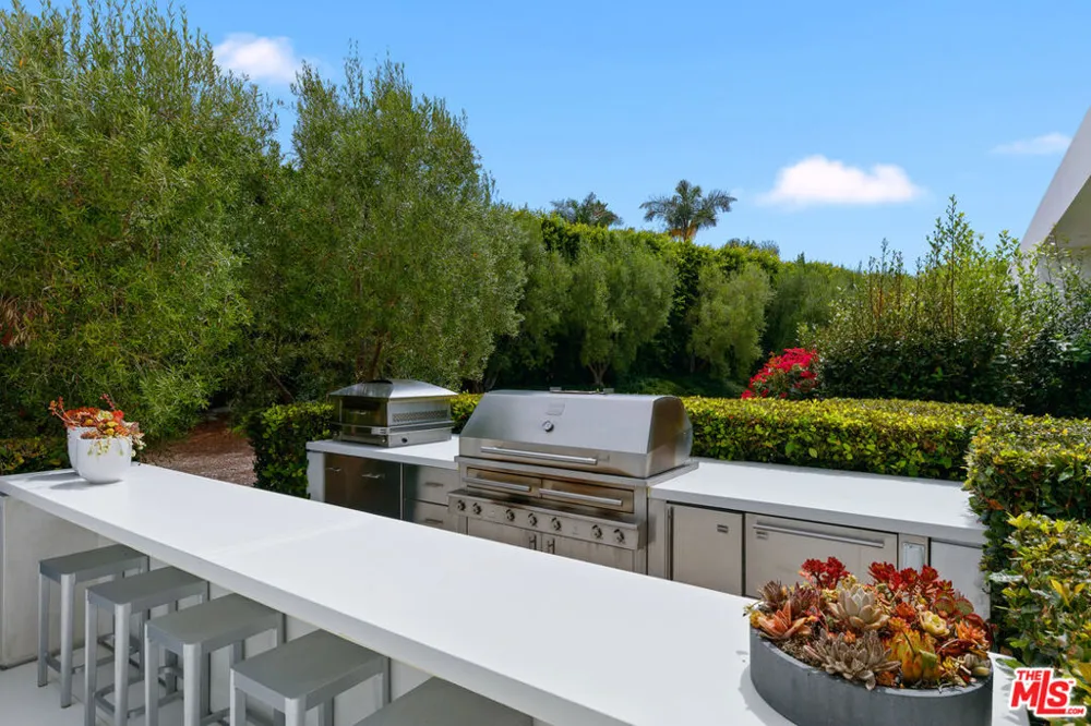 5963 Philip Avenue Malibu, CA 90265