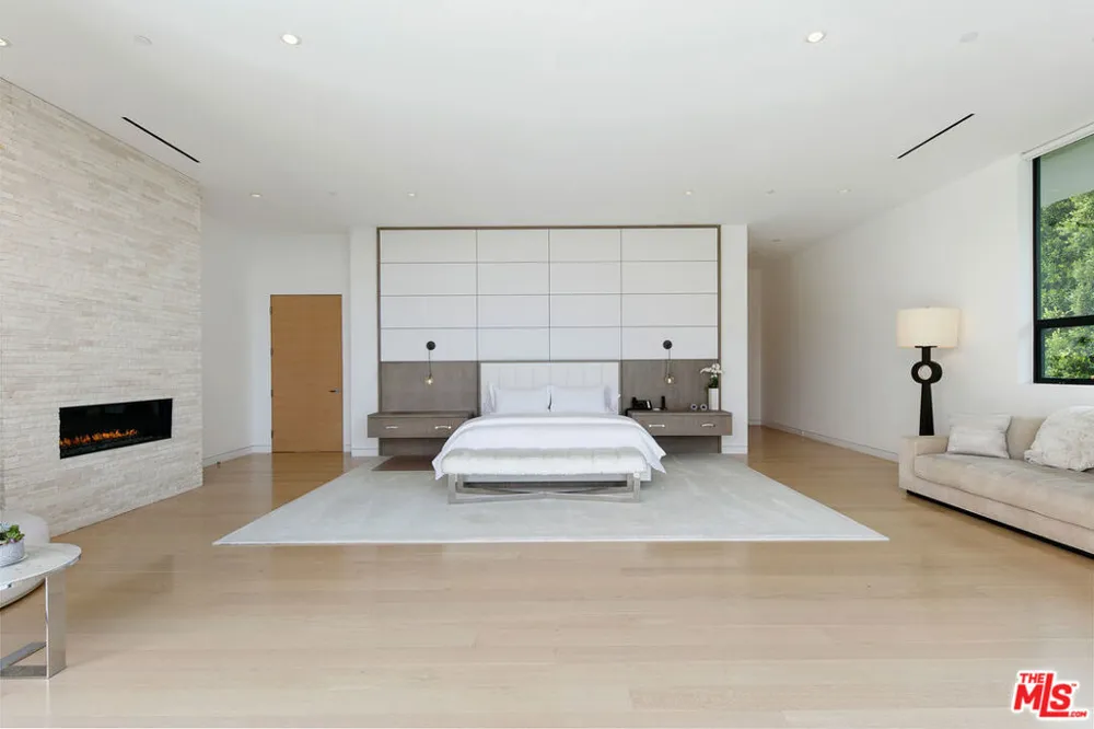 5963 Philip Avenue Malibu, CA 90265
