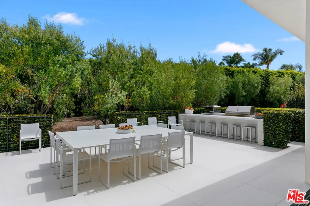5963 Philip Avenue Malibu, CA 90265