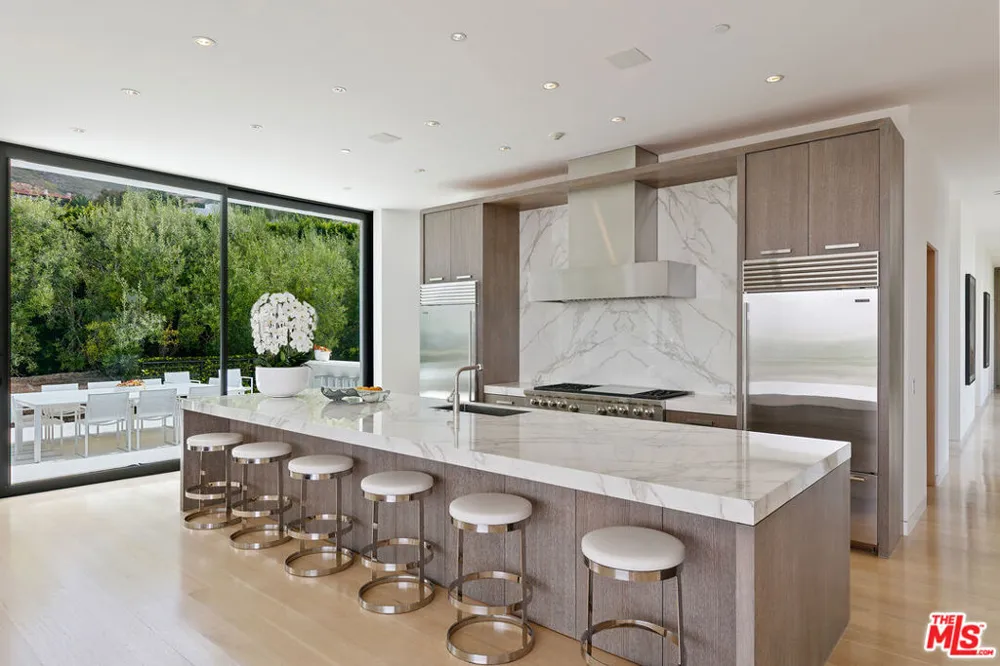 5963 Philip Avenue Malibu, CA 90265