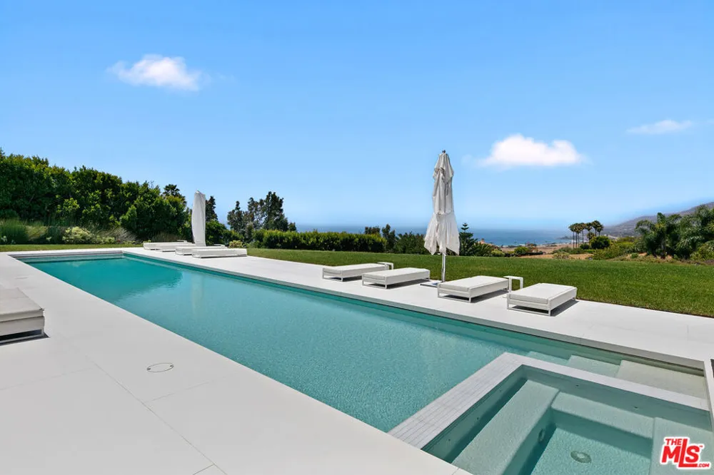 5963 Philip Avenue Malibu, CA 90265