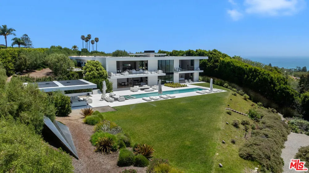 5963 Philip Avenue Malibu, CA 90265