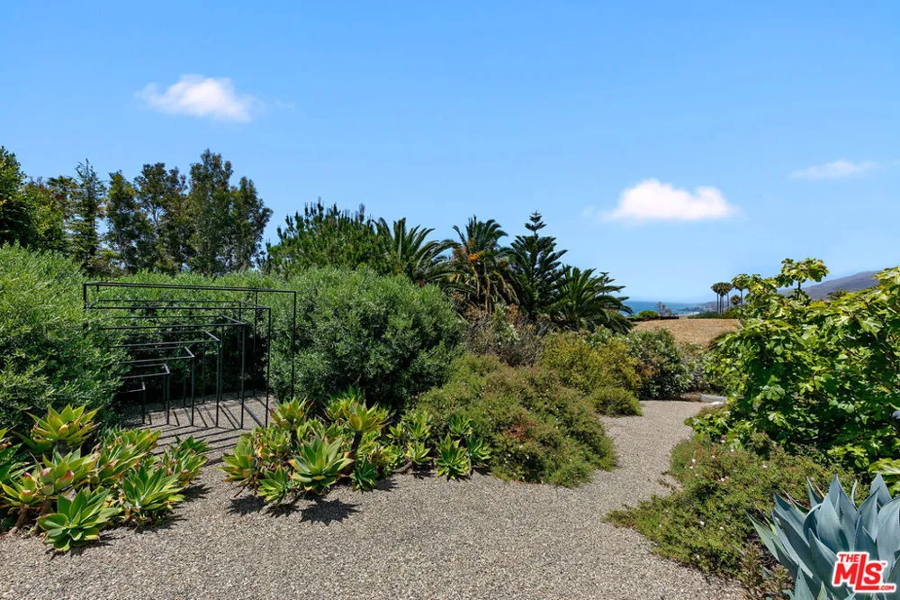 5963 Philip Avenue Malibu, CA 90265