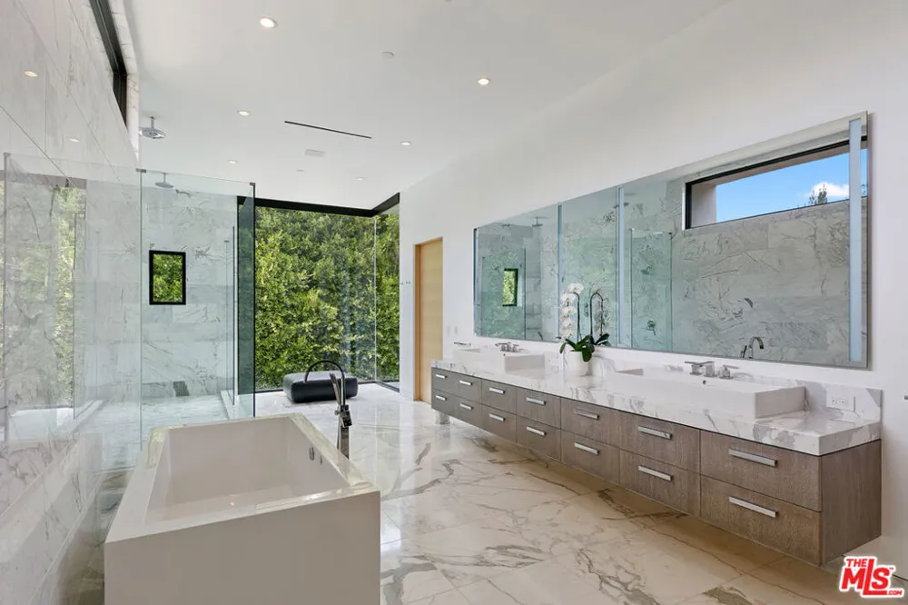 5963 Philip Avenue Malibu, CA 90265