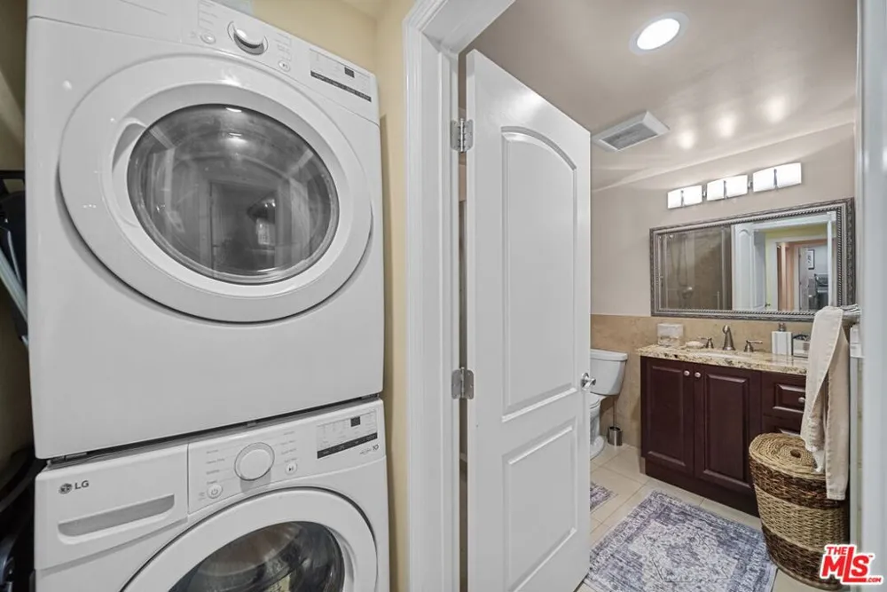 17914 Magnolia Boulevard #130 Encino, CA 91316